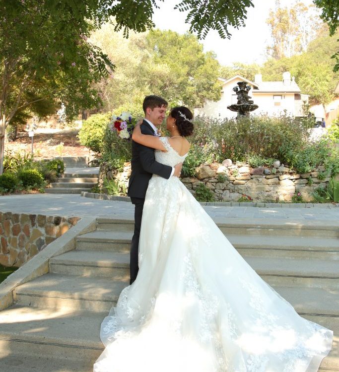 Reselling Wedding Dress - Hsiao-Tieh and Steven